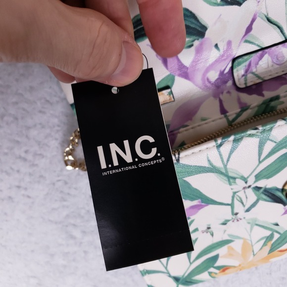 INC Averry Floral Crossbody Wallet on Chain Plia Garden White Purse One Size - Picture 4 of 11